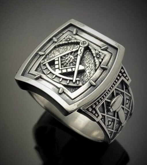 Stylish Past Master Ring in Sterling Silver- side detail of gavel