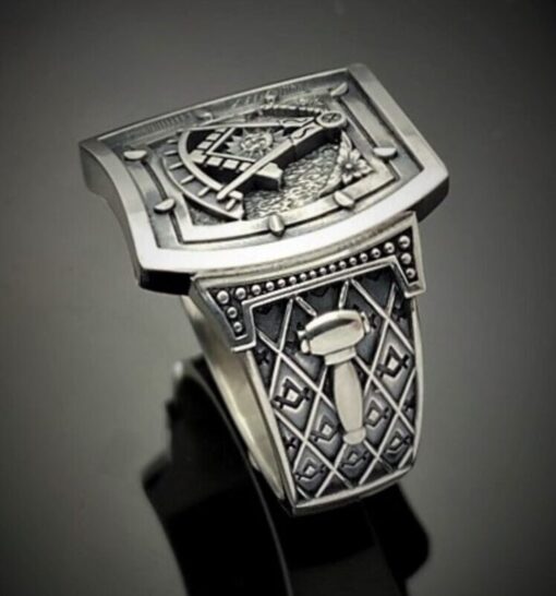 Stylish Past Master Ring in Sterling Silver, side view with gavel