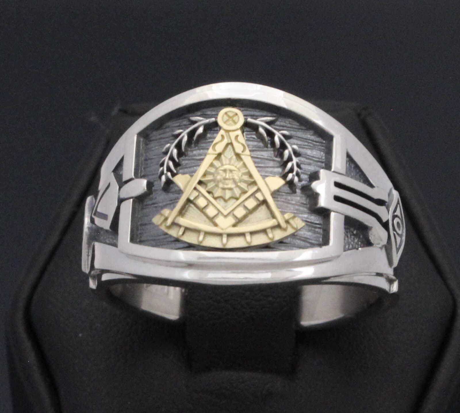Past Master Ring in Sterling Silver and 18k gold
